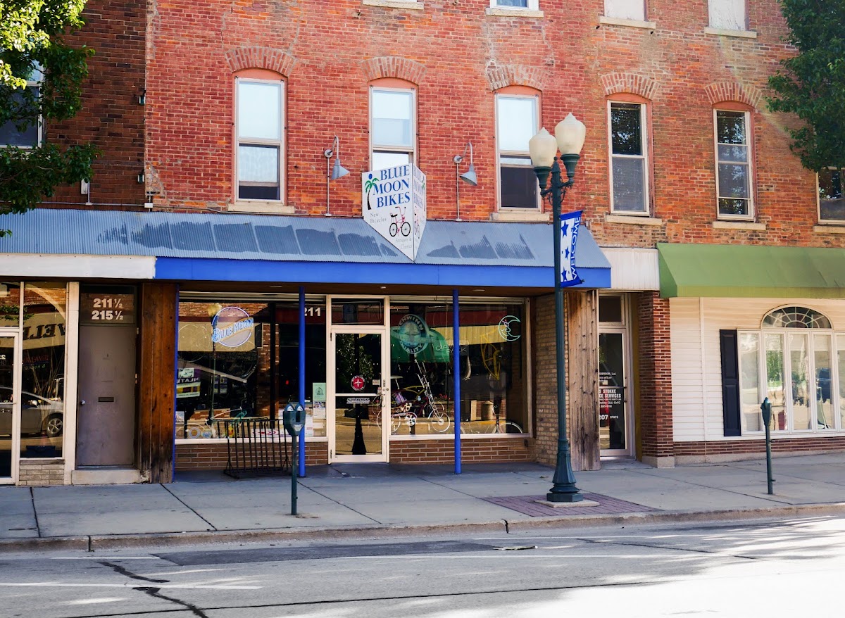 Blue Moon Bikes - eBike shop in Sycamore, IL