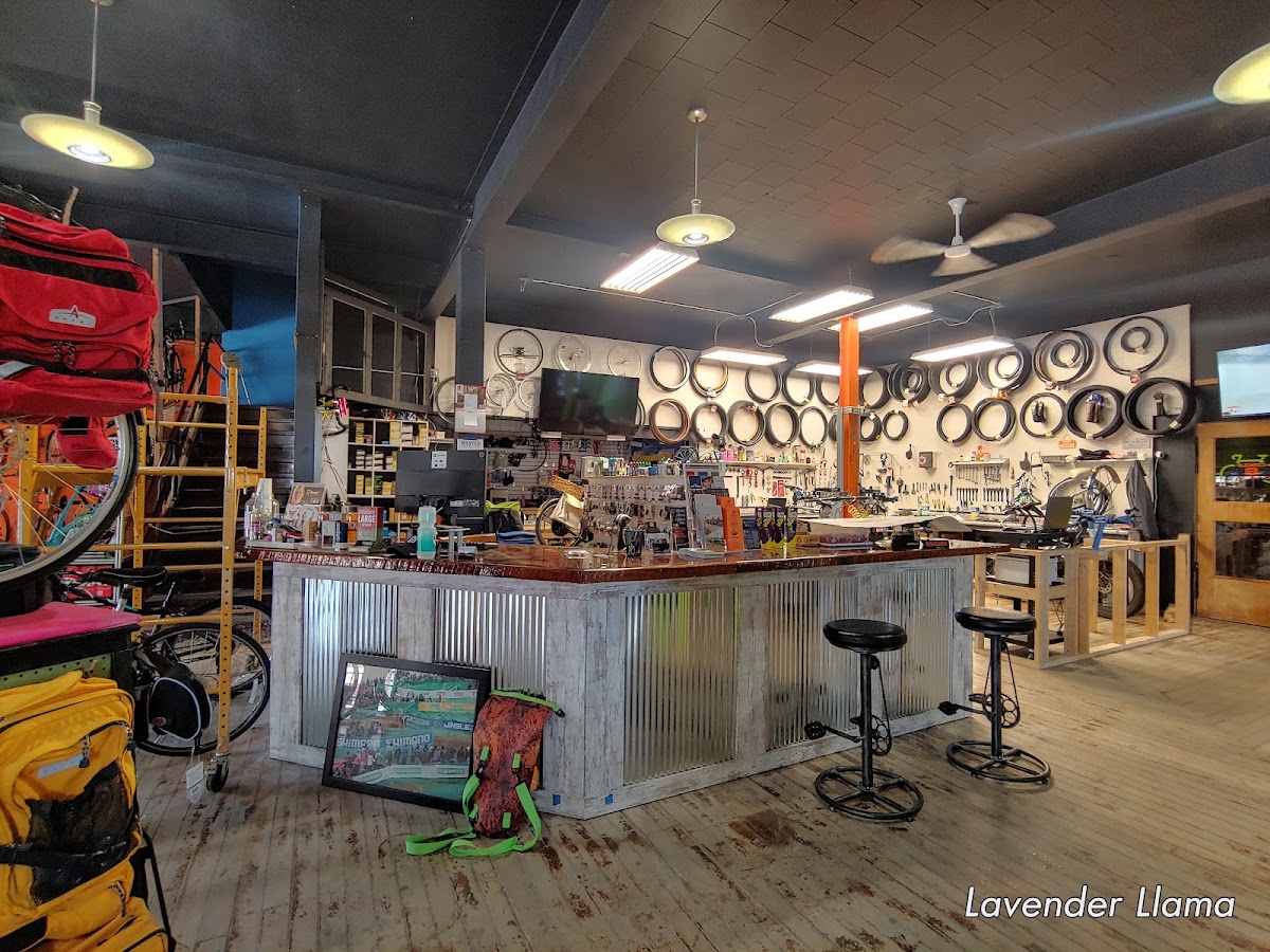 Circle Eight Cyclery - eBike shop in Independence, IA