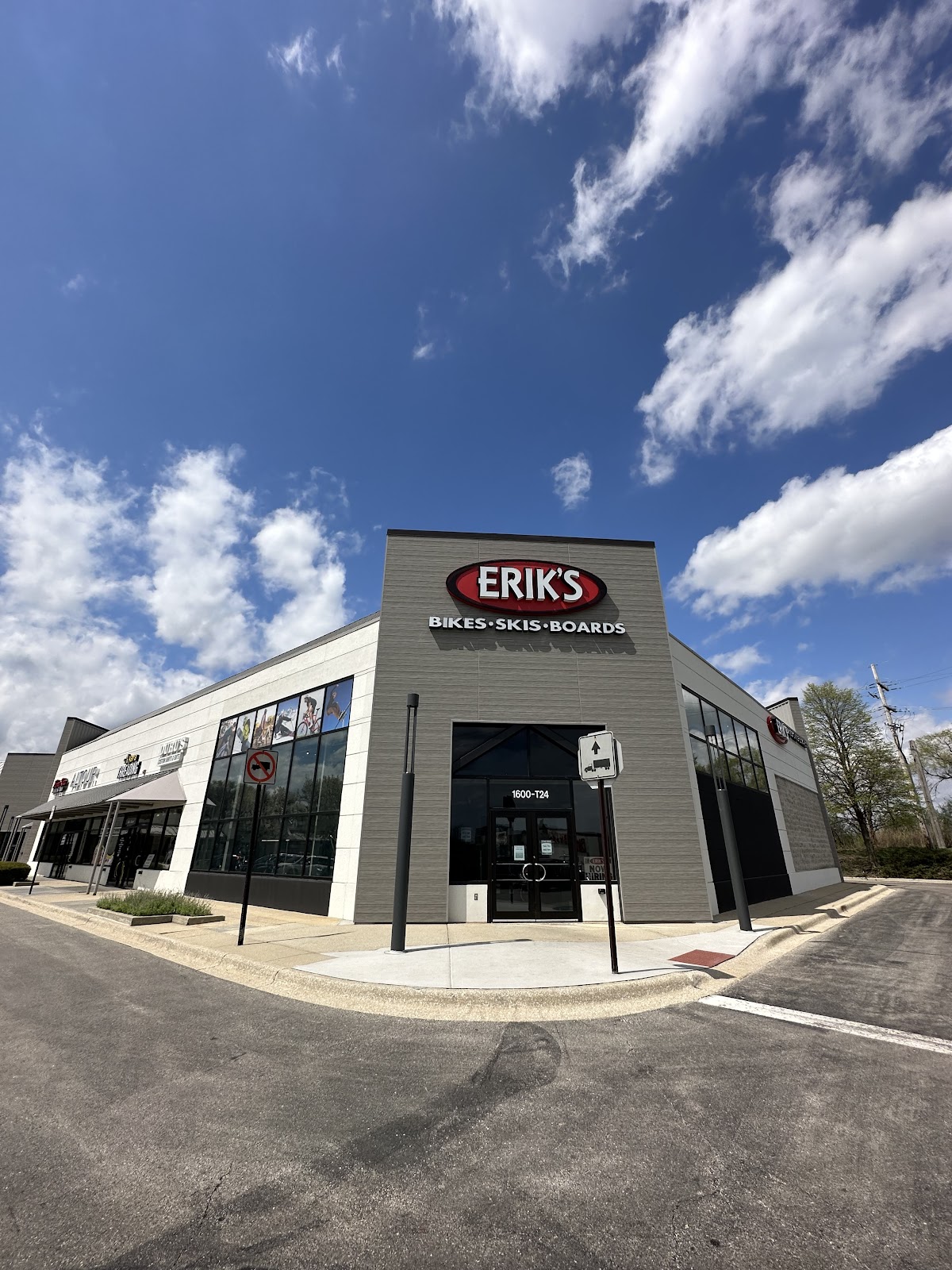 ERIK'S - Bike Board Ski - eBike shop in Oak Brook, IL