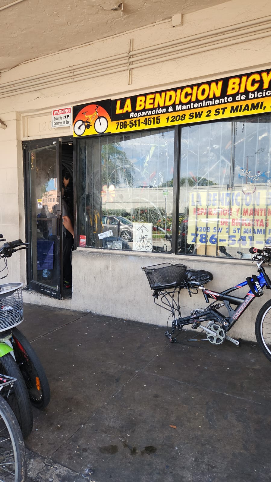 La Bendición Bicycle Reparación y Mantenimiento de Bicicletas - eBike shop in Miami, FL