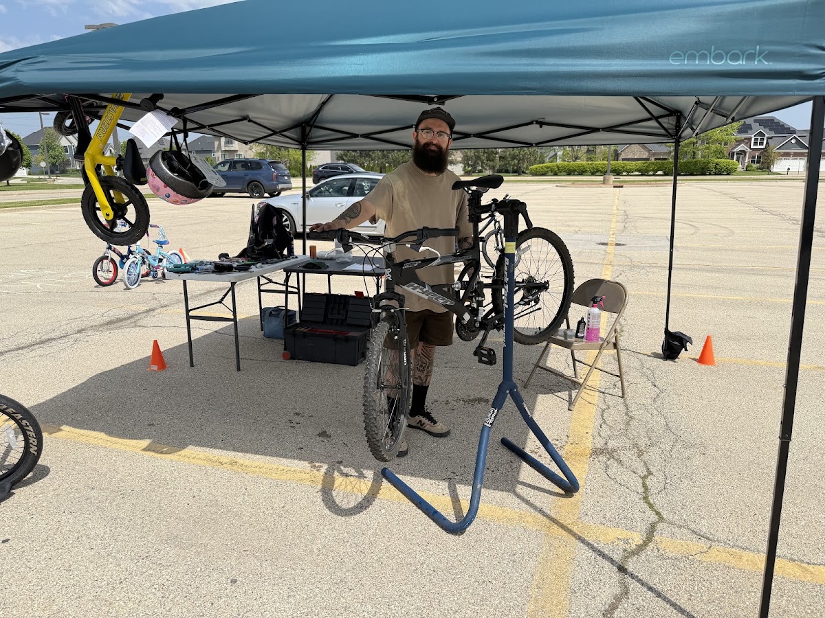 Larson's Mudslinger's Bicycles - eBike shop in Plano, IL
