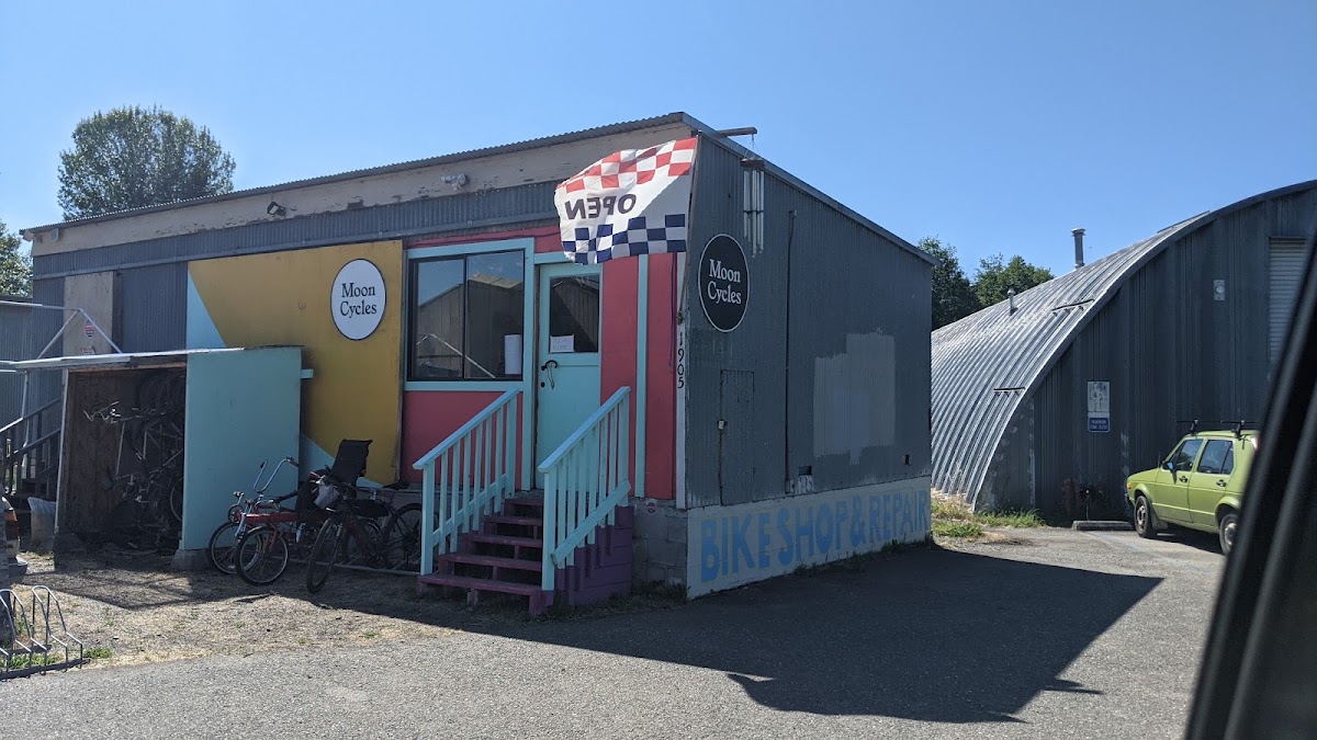 Moon Cycles - eBike shop in Arcata, CA