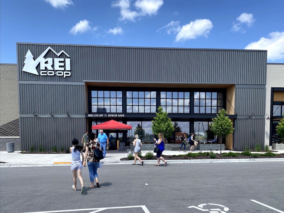 REI - eBike shop in Appleton, WI