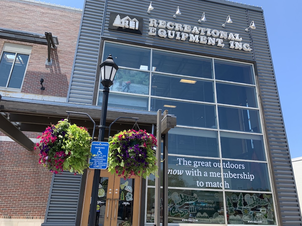 REI - eBike shop in Hingham, MA