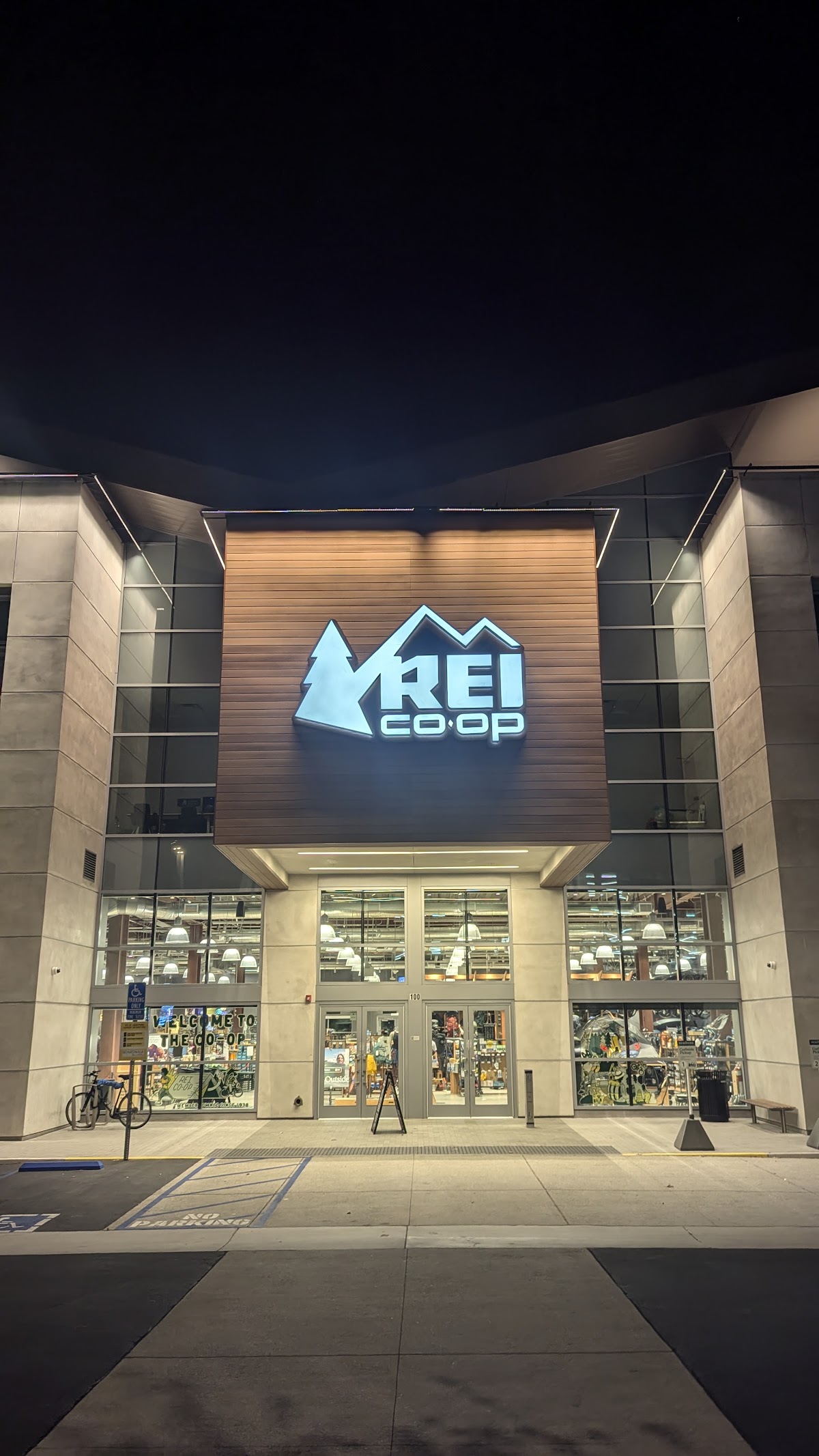 REI - eBike shop in Marina Del Rey, CA