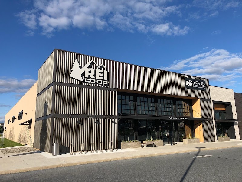 REI - eBike shop in Mechanicsburg, PA