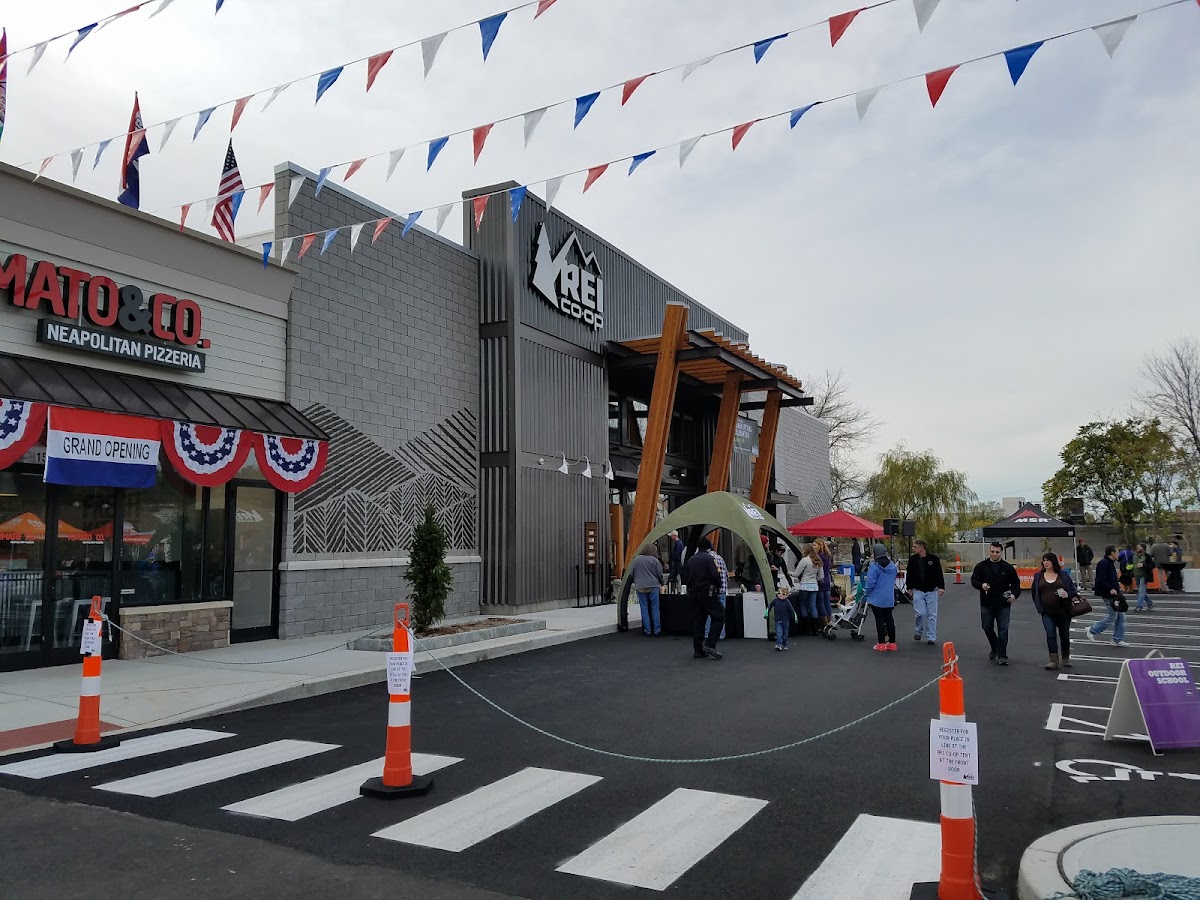 REI - eBike shop in Milford, CT
