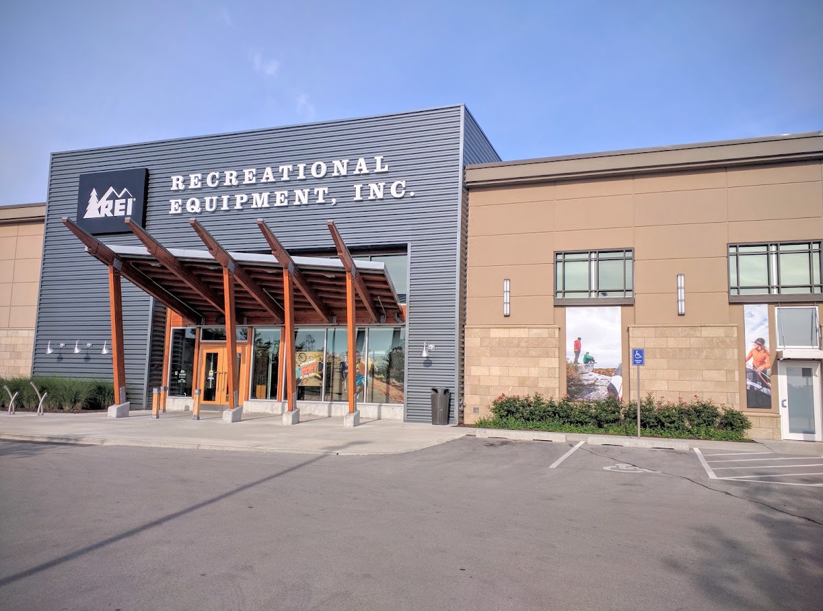 REI - eBike shop in Overland Park, KS