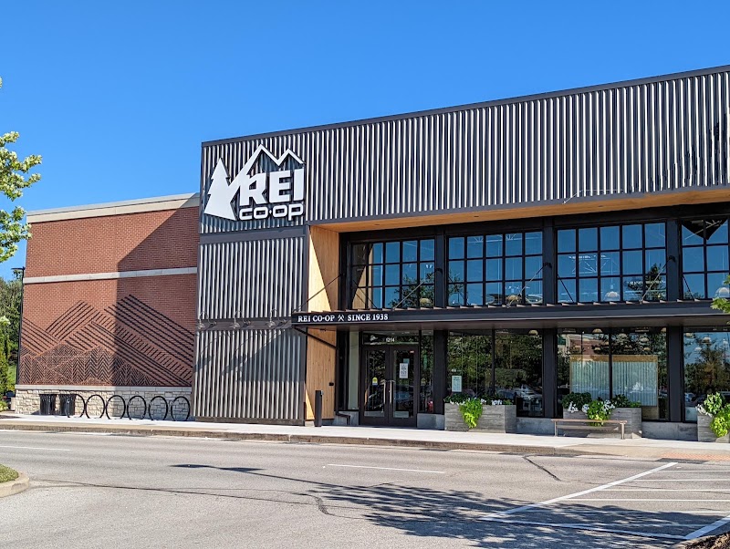 REI - eBike shop in Town and Country, MO