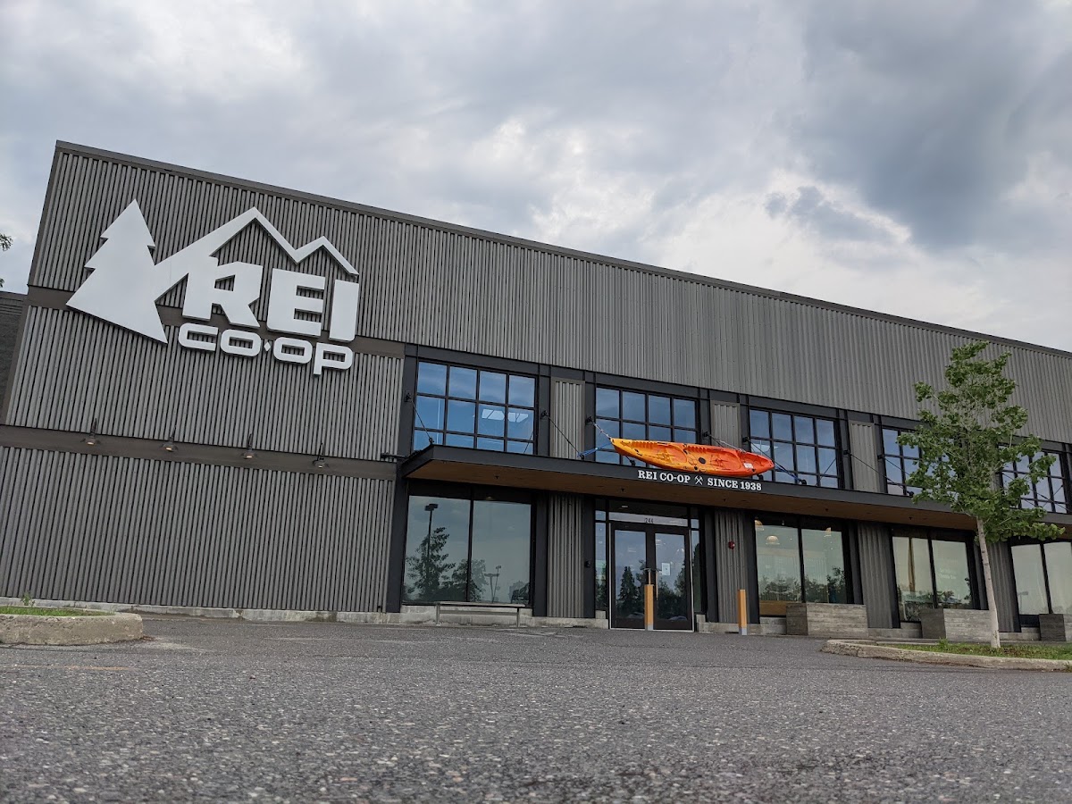 REI - eBike shop in Williston, VT