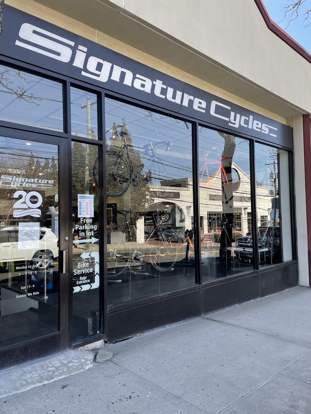 Signature Cycles - eBike shop in Darien, CT
