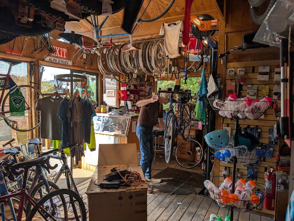 Wildlife Cycles - eBike shop in Eastsound, WA